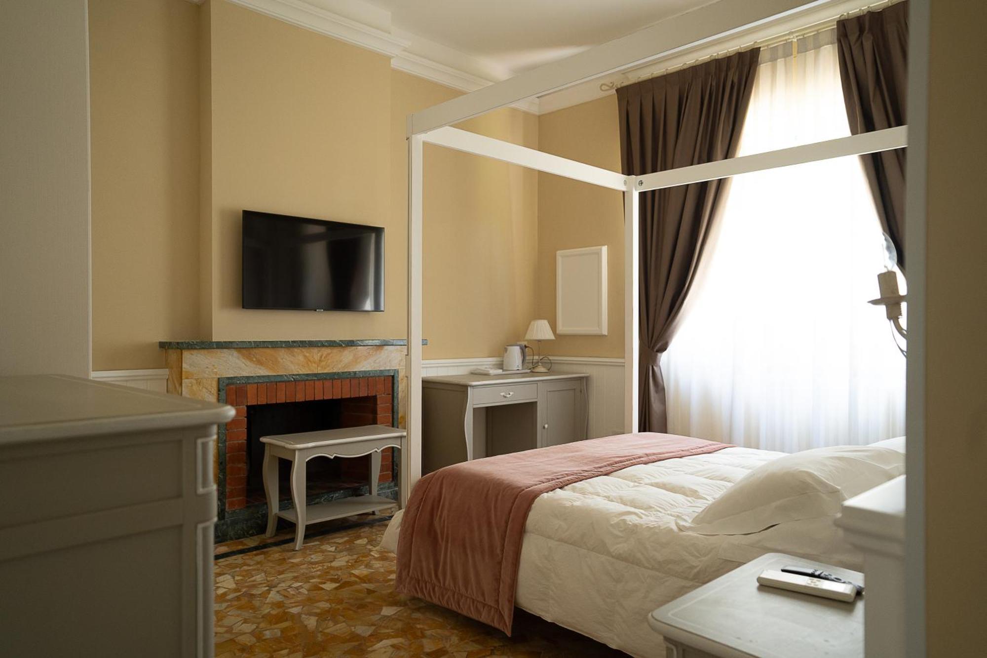 Hotel Bellonda Forte dei Marmi Buitenkant foto